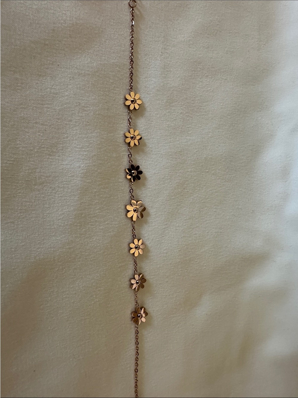 Delicate RoseGold Floral Daisy Chain Bracelet - Women CostumeJewelry
